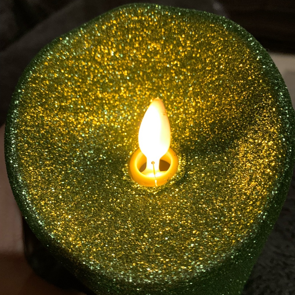 Glitter green batter candle